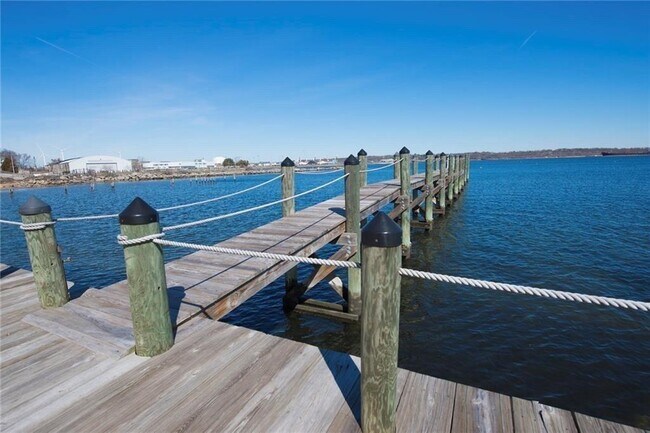Building Photo - 1180 Narragansett Blvd