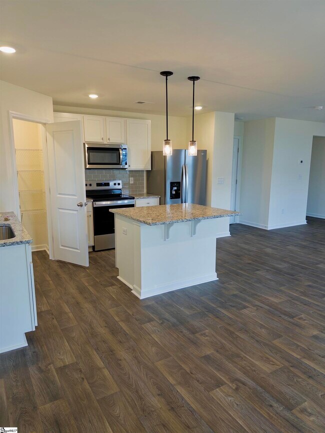 Foto del edificio - 6068 Willutuck Dr