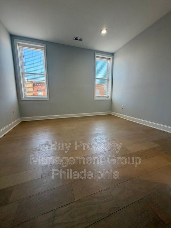 Building Photo - 1247 Snyder Ave