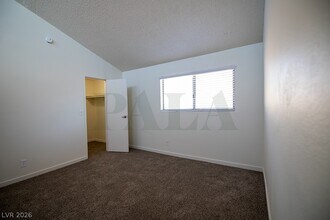 Building Photo - 5196 Gray Ln