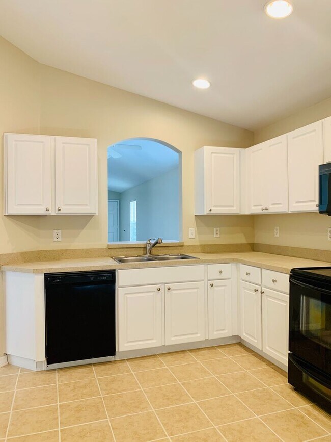 Foto del edificio - Home Sweet Home is this 4 bed, 2 bath home for Rent in the Asbel Creek Subdivision!