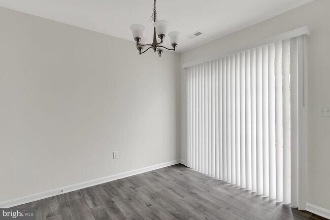 Foto del edificio - 130 Beechwood Wy