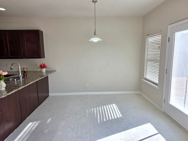 Foto del edificio - Beautiful 4 bed 2.5 bath home located in Cartersville