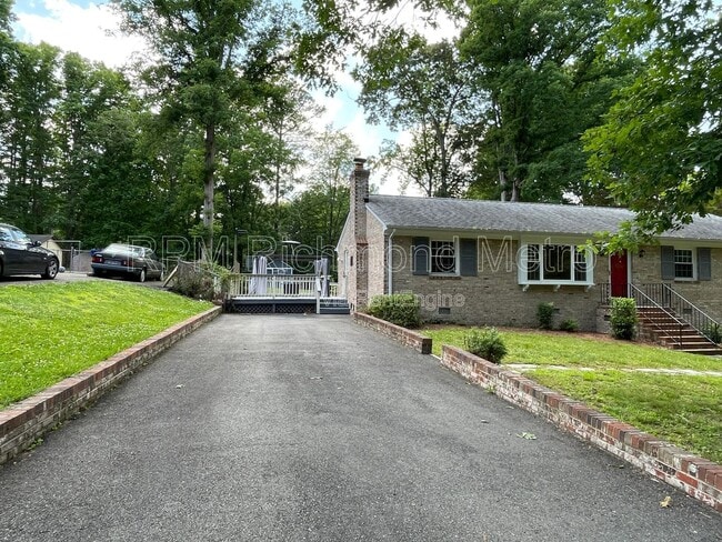 Building Photo - 3600 Ghent Dr