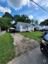 Building Photo - 18 Cavalier Rd