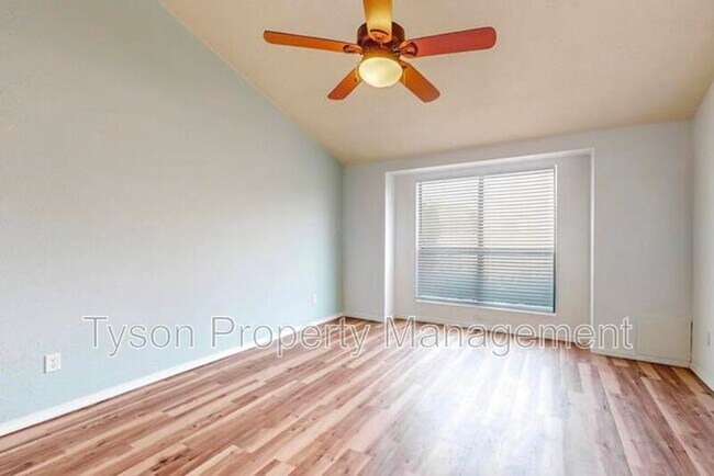 Foto del edificio - 1246 Grande Blvd SE