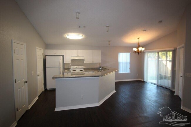 Foto del edificio - 4113 Spinnaker Pl