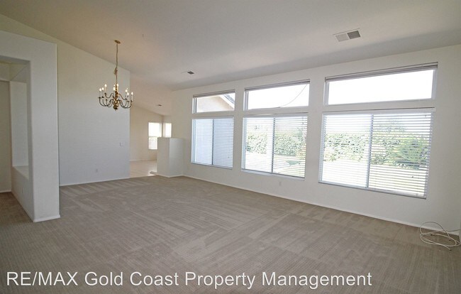 Foto del edificio - 3 br, 3 bath House - 223 Giant Oak Avenue