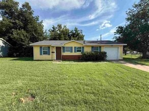 Building Photo - 1403 E Cortez Dr
