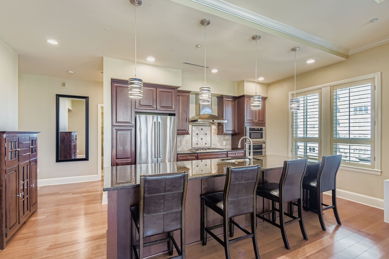 Foto principal - 7600 Landmark Way