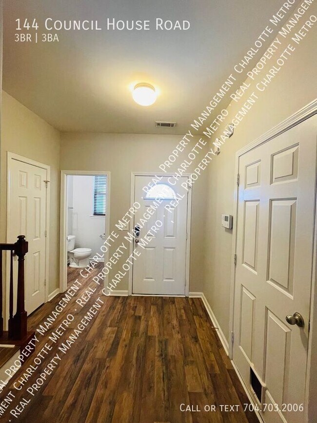 Foto del edificio - Beautiful Townhome in Catawba Village