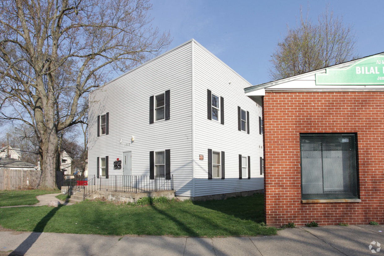 Building Photo - 1713 E Main St