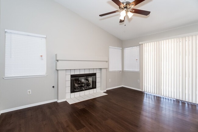 Building Photo - 5213 Sequin Dr