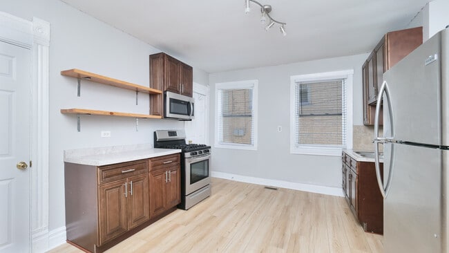 Building Photo - 1917 S May St