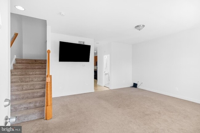 Building Photo - 607 Wildel Ave