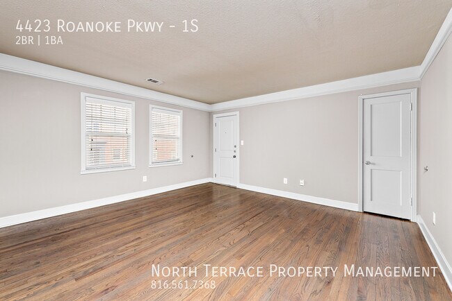 Building Photo - Renovated 2BR Near Westport