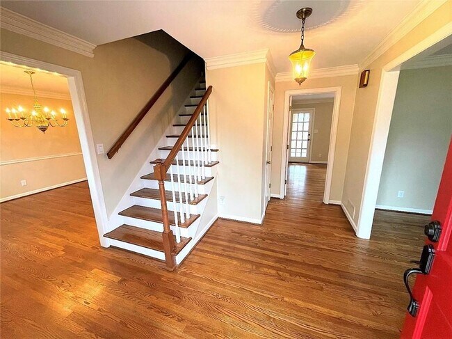 Building Photo - 1150 Falstaff Dr