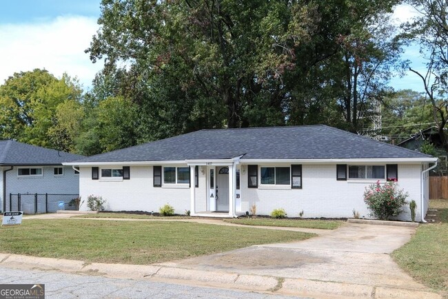 Building Photo - 1407 Vesta Ave