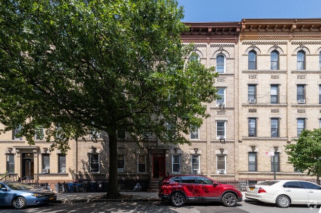 Building Photo - 155 Newton St