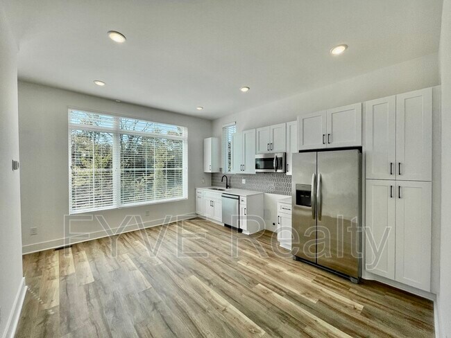 Building Photo - 1205 Jefferson St