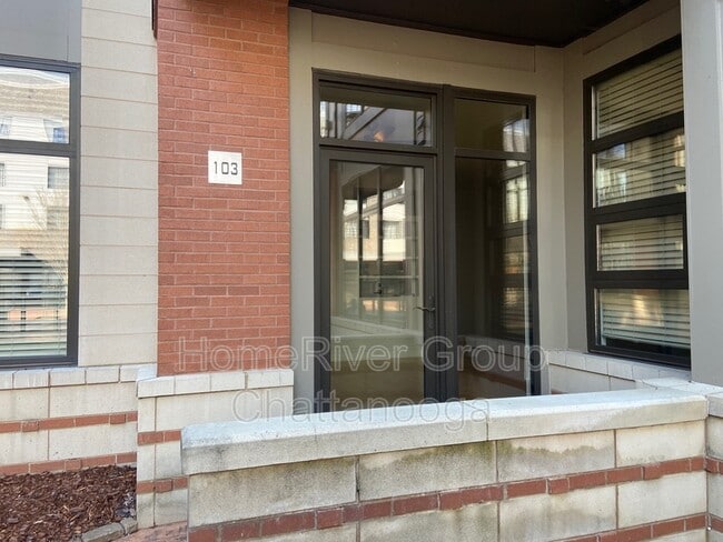 Building Photo - 129 Walnut St