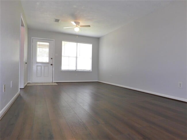 Building Photo - 1711 Hazelwood St