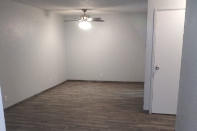 Foto del edificio - 2825 N Los Felices Rd