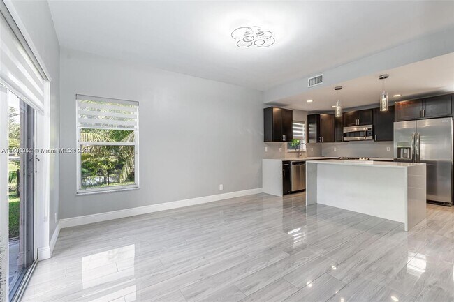 Foto del edificio - 3405 NW 108th Terrace