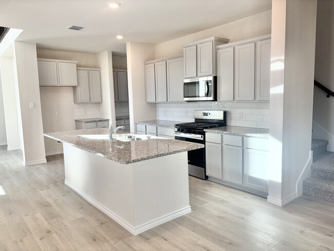 Foto del edificio - 2700 Gladewater Rd