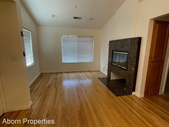 Foto del edificio - 2 br, 2 bath House - 6940 Gregorich Dr, #H