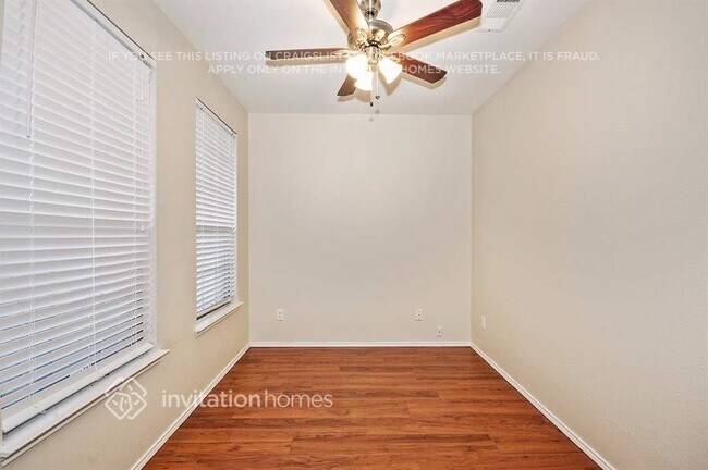 Foto del edificio - 5601 Desert Willow Ct