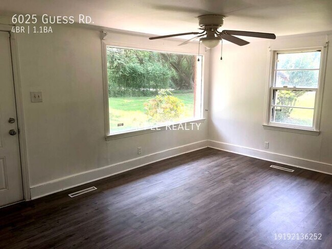 Foto del edificio - 6025 Guess Rd - Available now!