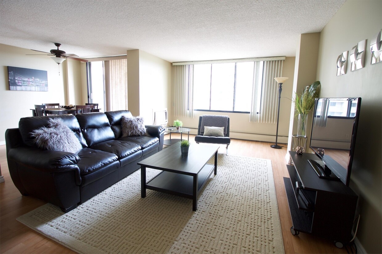 Photo principale - 9808-9808-103 103 St NW