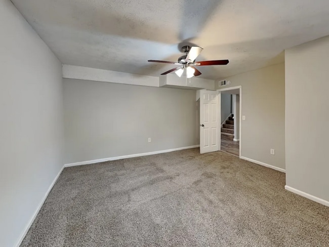 Building Photo - 643 Jason Ct