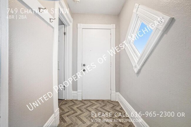 Foto del edificio - 749 Chatham St NW