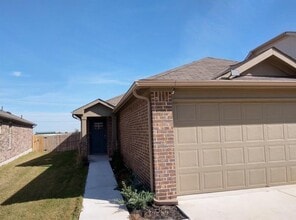 Building Photo - 109 Schuster Ct