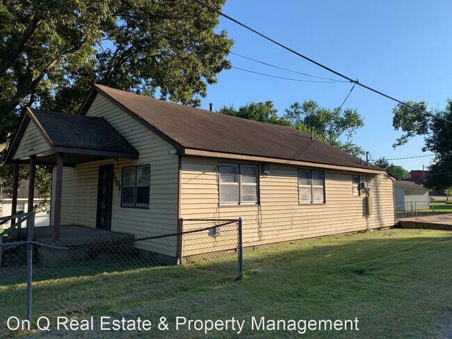 Building Photo - 3 br, 1.5 bath House - 1101 Turner St.