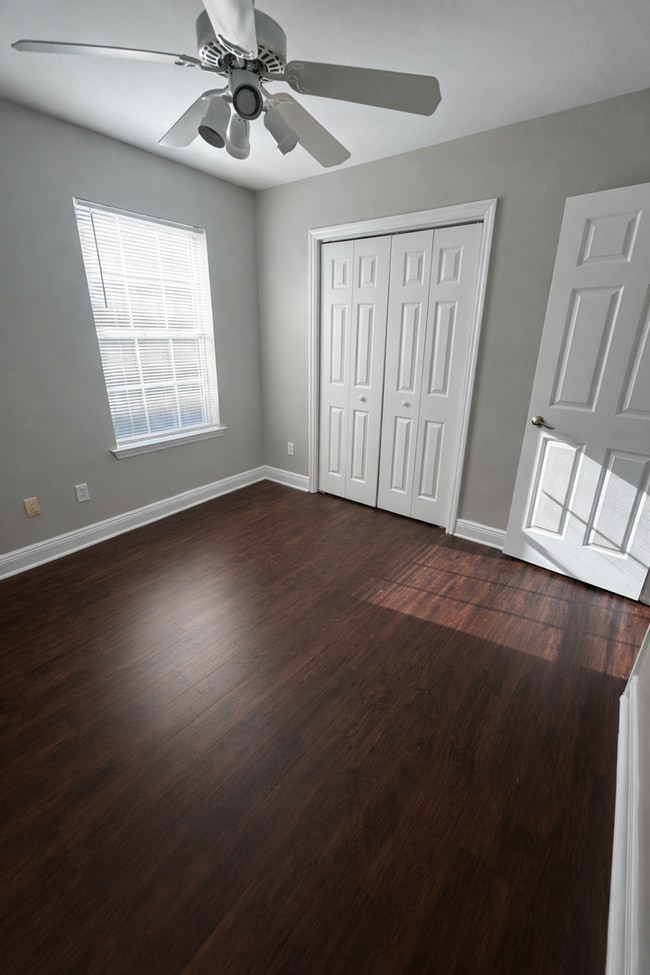 Building Photo - Great 3 Bedroom / 2 Bath home in a wonderful NW neighborhood!