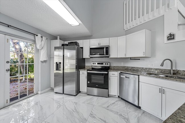 Building Photo - 622 Anhinga Rd