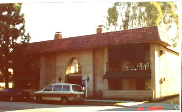 Foto del edificio - 5030 Tujunga Ave