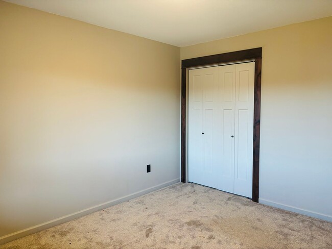 Foto del edificio - 4 bedroom 3 bath home