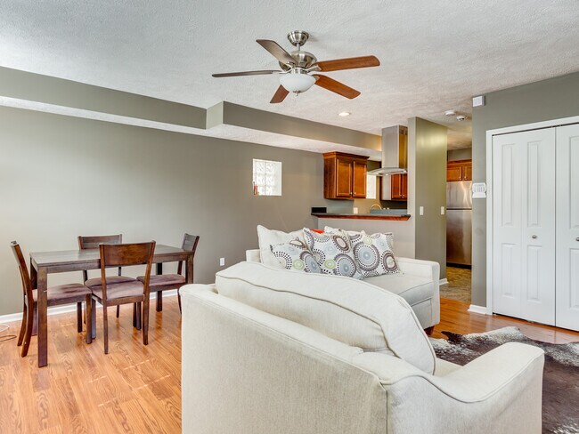 Foto del edificio - 2193 W 7th St