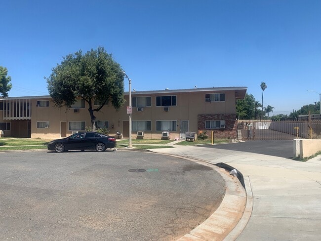 Building Photo - Brookside Apartments