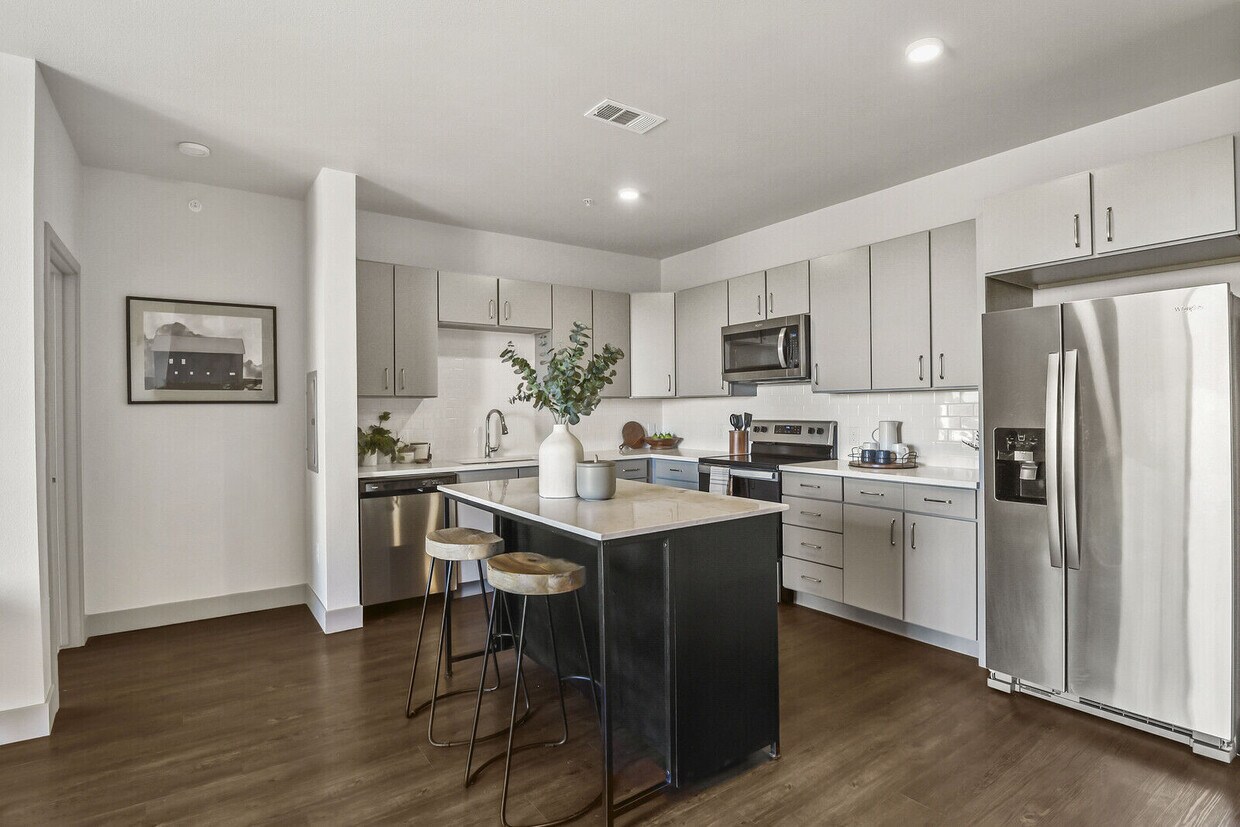 220 E Fremont Pl, Littleton, CO 80122