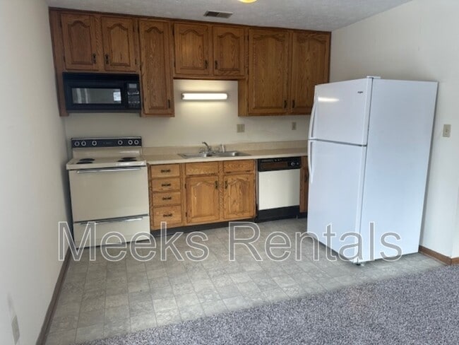 Building Photo - 59 Bordeaux Ln