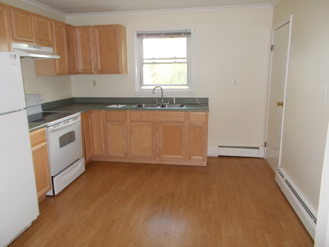 Kitchen - 90 Robinson Rd