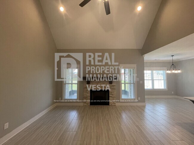 Foto del edificio - Stunning Newly Built Home in Warner Robins