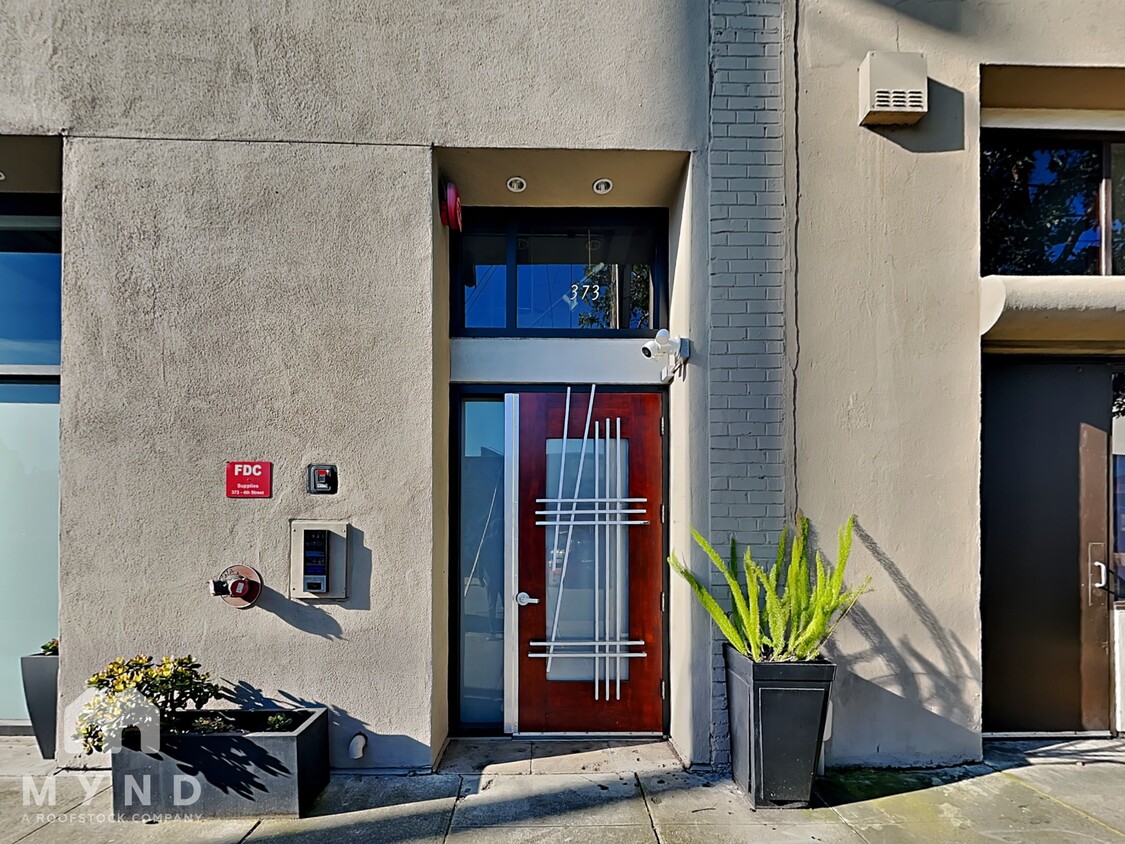 Primary Photo - 373 4th St Apt 3C