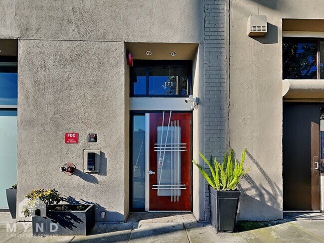 Building Photo - 373 4th St