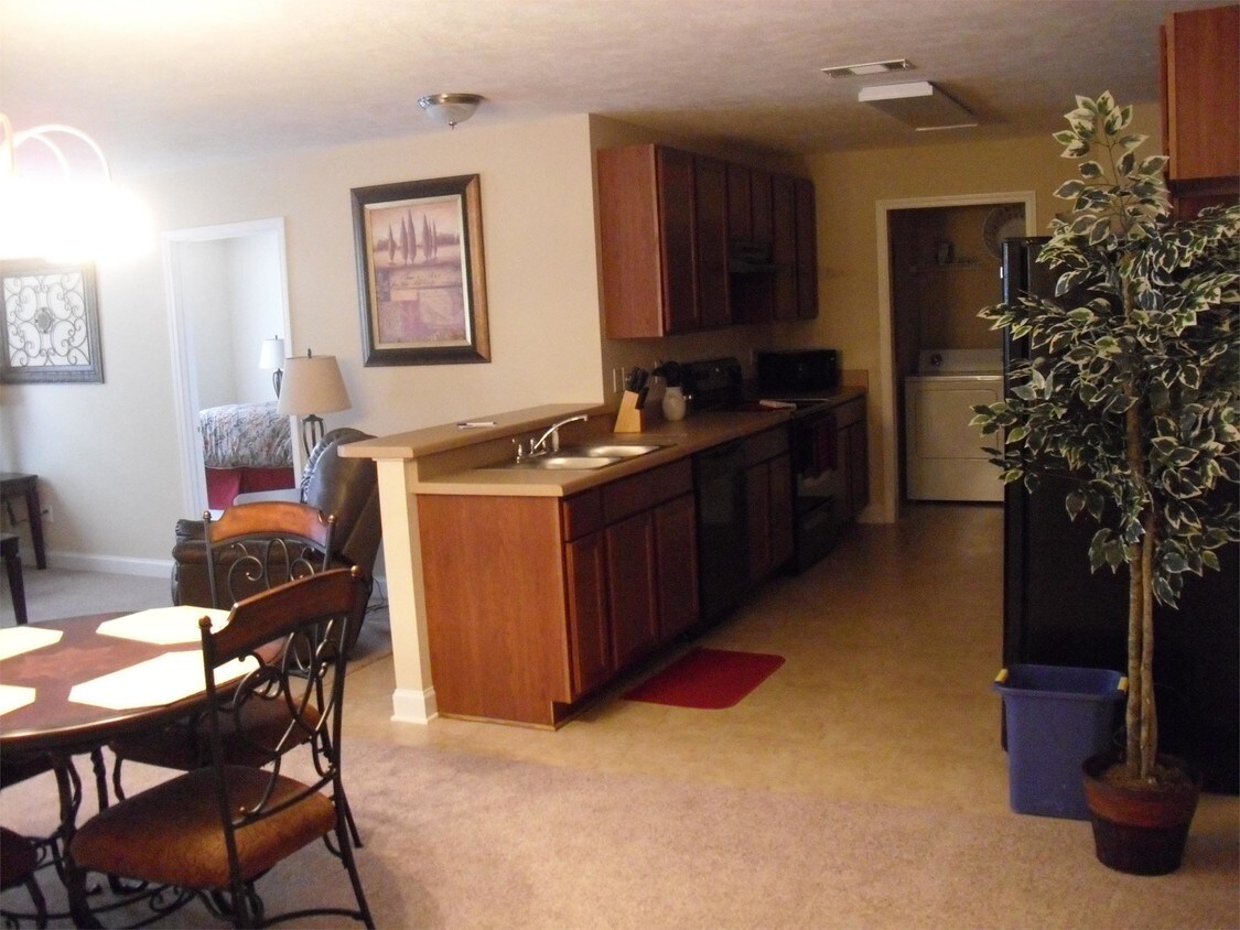 2391 Meadowlark Commons Ct, Albany, GA 31707 Room for Rent in Albany